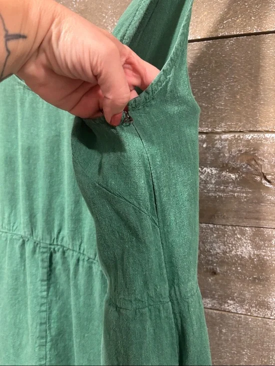 Patagonia Women's Garden
Island Jumpsuit Green size Medium - Picture 5 of 9